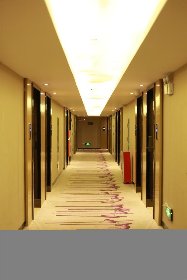 Lavande Hotel Baogang Avenue Guangbai Xinyi Branch Cantón Exterior foto